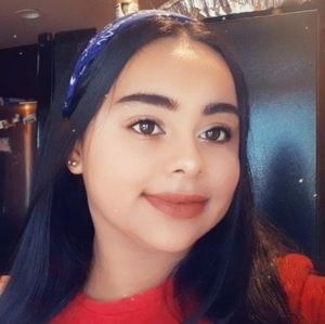 Meet your Posher, Daniela